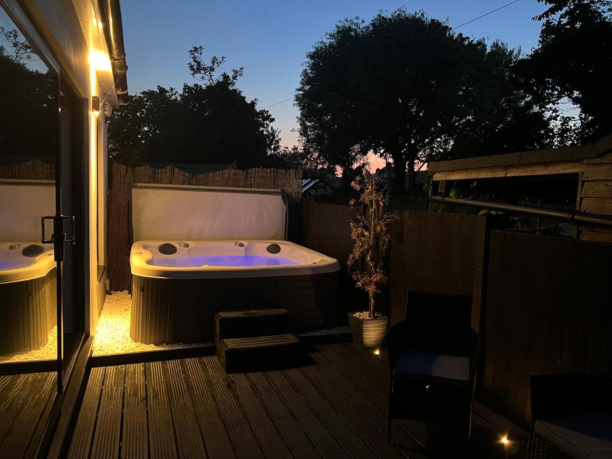 The Broadway Beach House With Hot Tub Herne Bay Luaran gambar